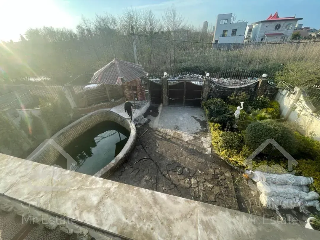 عمارت بزرگ لاکچری ساحلی