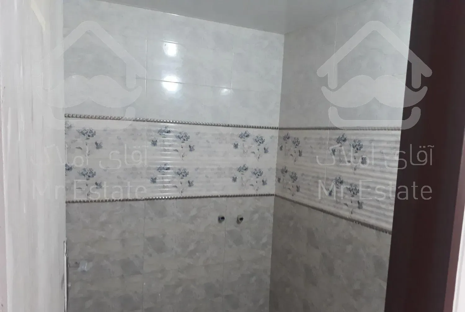 ۸۸متر/ط دوم نوساز   چهارراه نبوت روبروی  مهستان