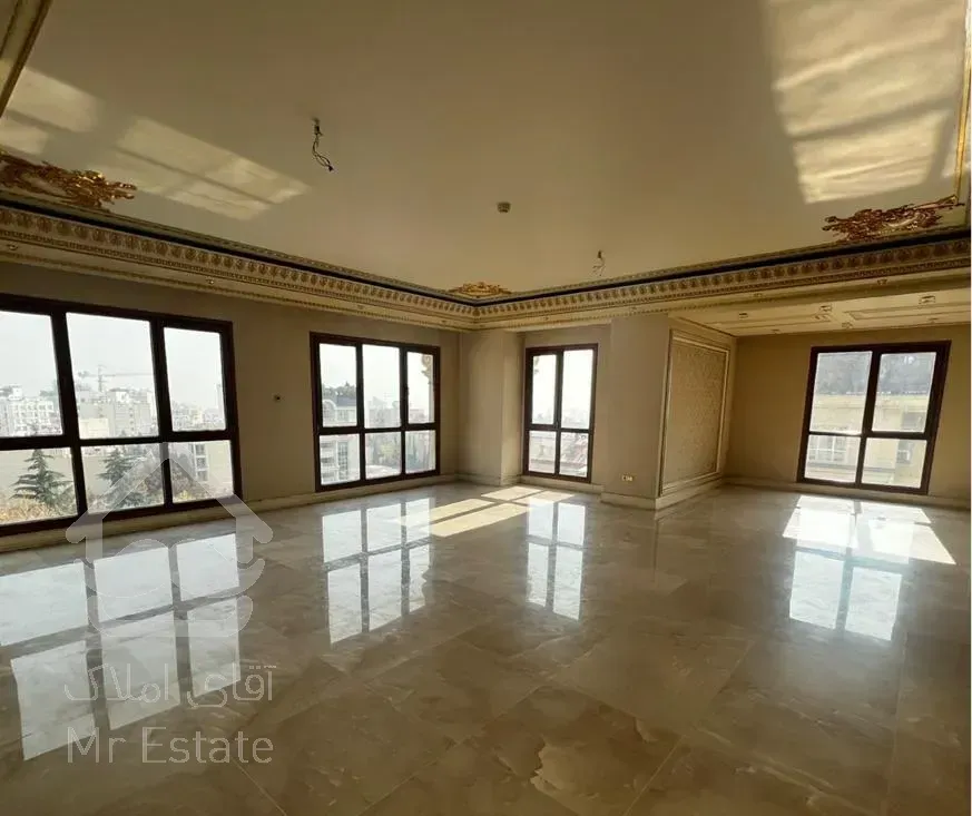 باغ فردوس - ۲۲۰متر (کلید نخورده)