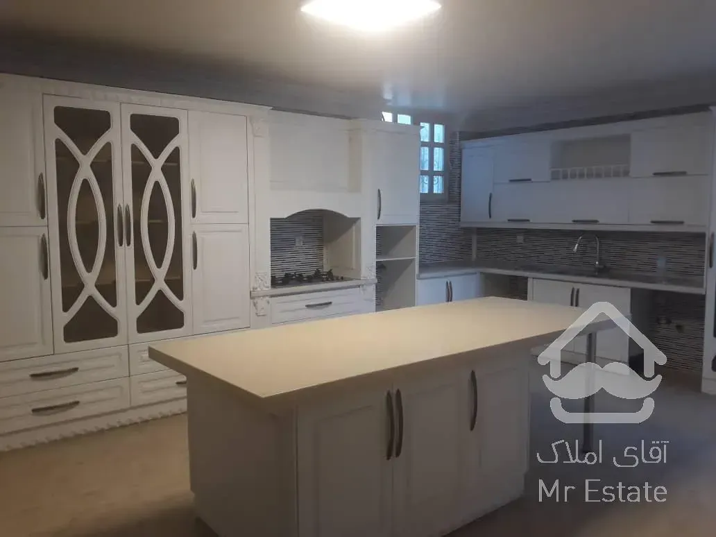 اجاره خانه ویلایی با زیر بنای ۷۸۰ متری واقع در شهرک غرب