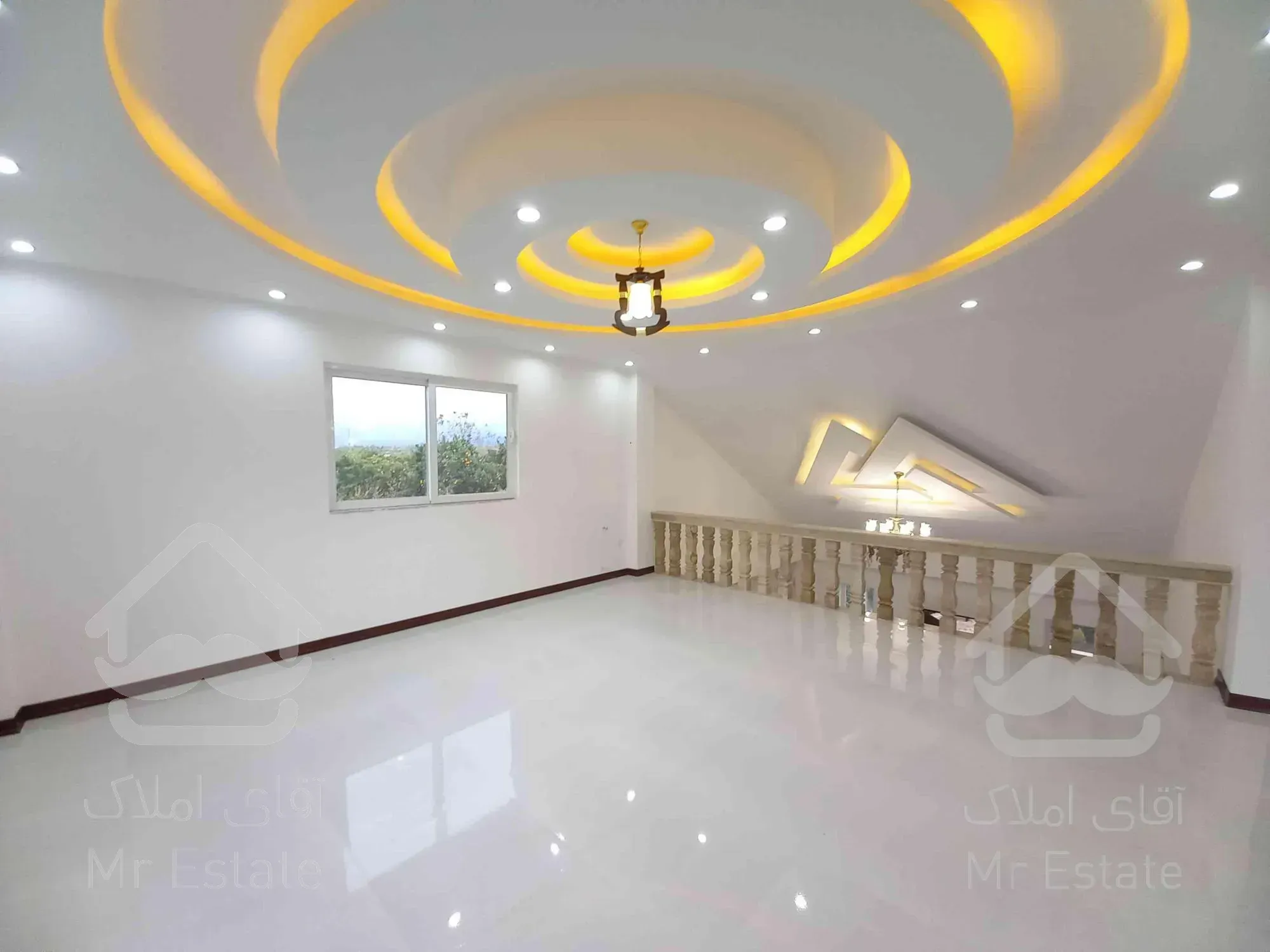 خانه ویلایی ۳۰۰ متری