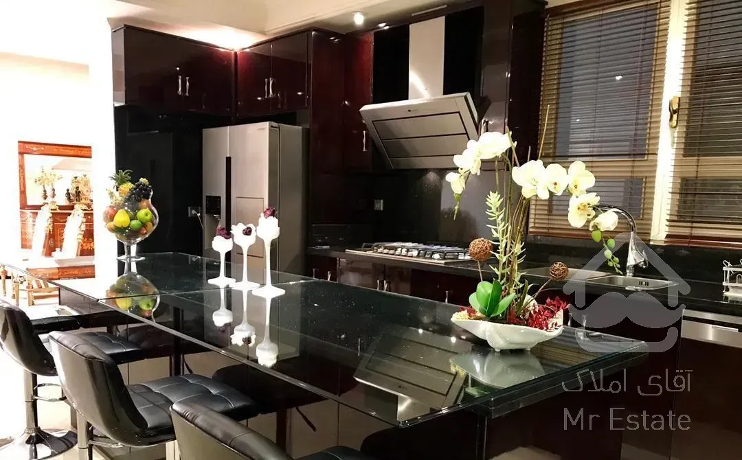 ۱۱۰ متر ۲ خ ویو دار ۷ ساله لابی رفعت