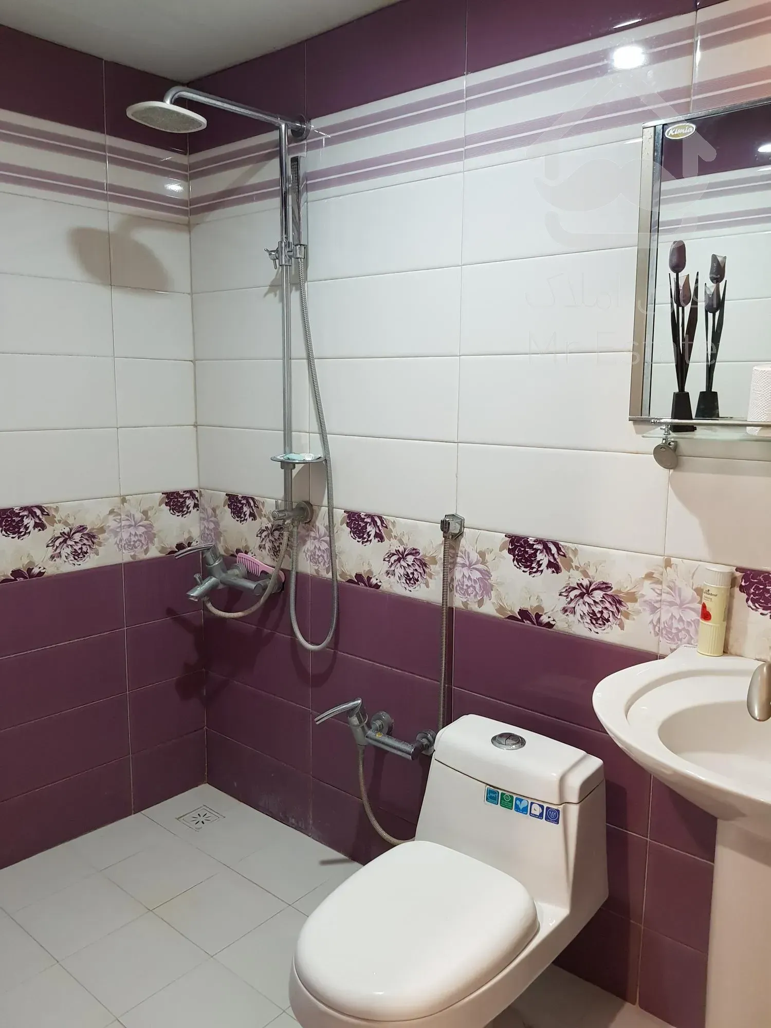 آپارتمان ۱۴۲ متری در سعادت آباد