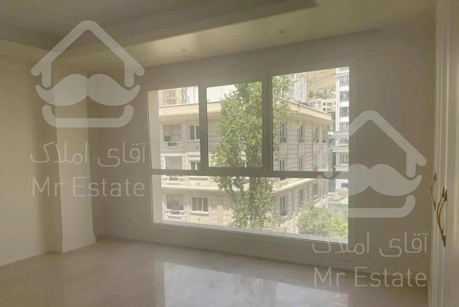 ۲۴۵ متر در ولنجک چشم انداز کوهستان