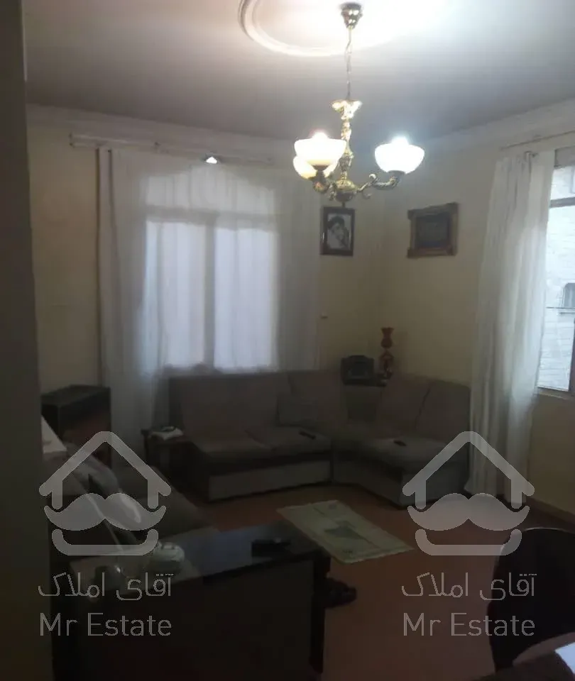 آپارتمان ۵۲ متر دو خوابه دارای پارکینگ و انباری