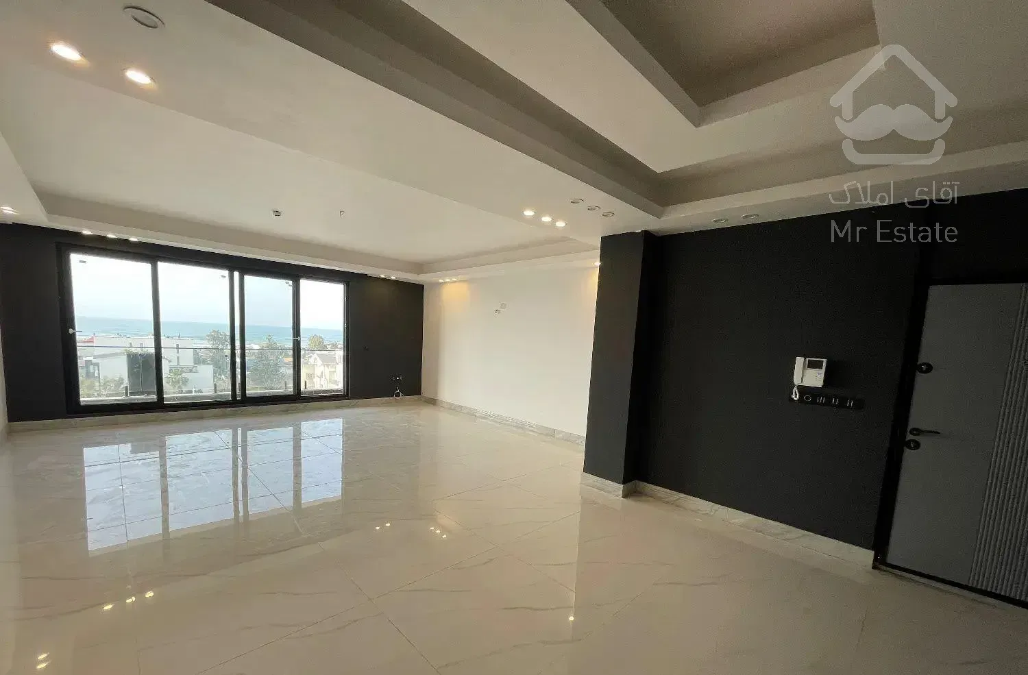 ۱۲۰ متری شهرکی نوساز با ویو دریا