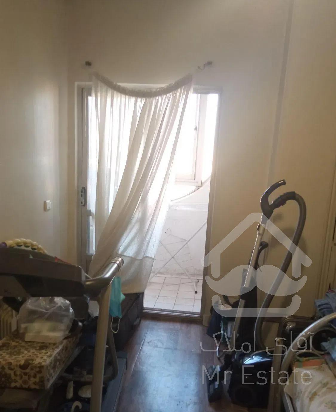 ۶۶ متر/ دو خواب /رهن کامل/ صادقیه/ گلاب