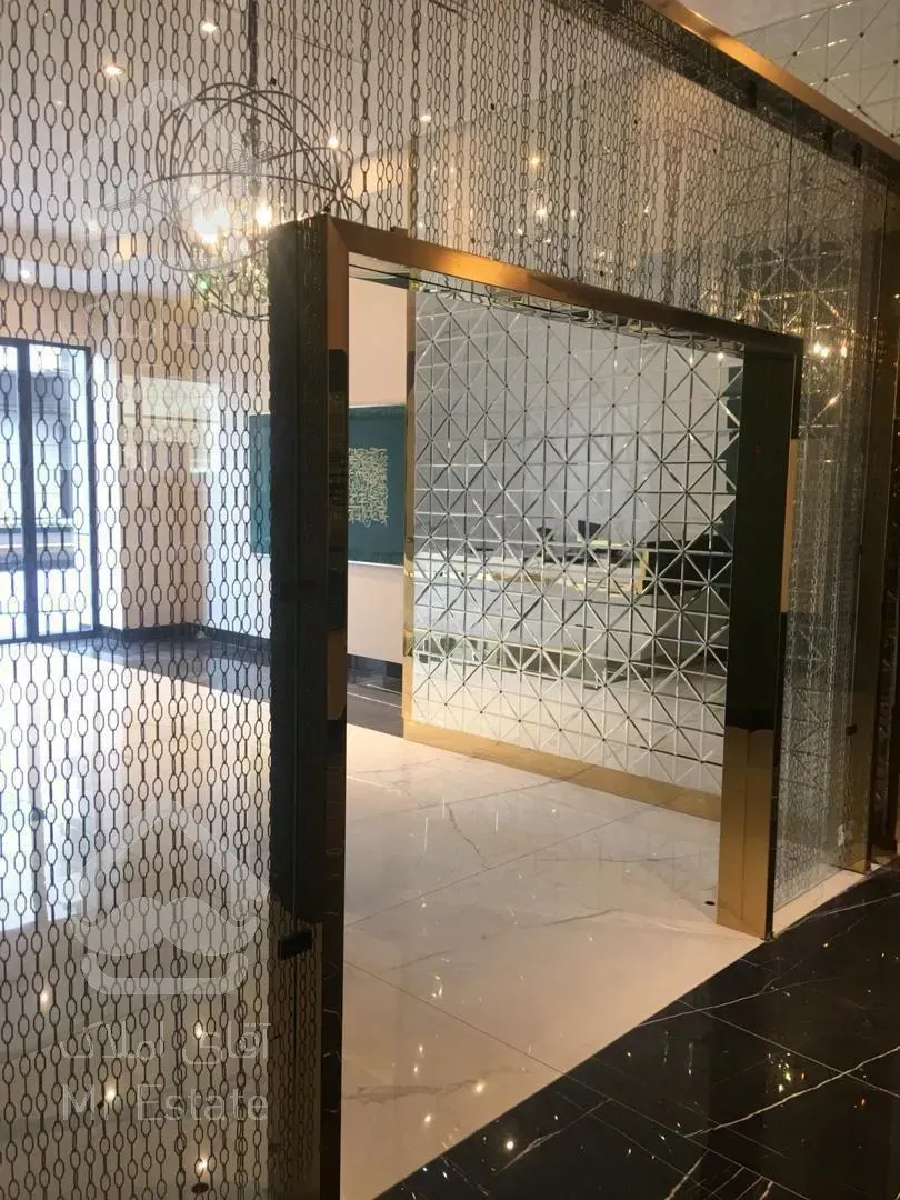 ۱۸۰متر در دریاچه