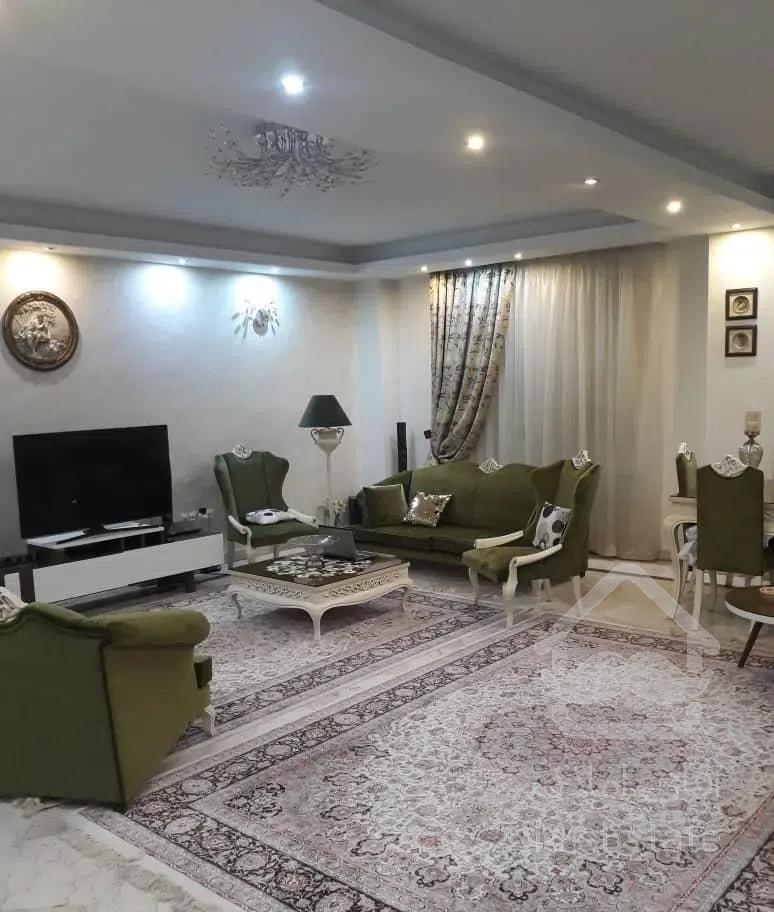 آپارتمان ۹۰ متر سالن پرده خور