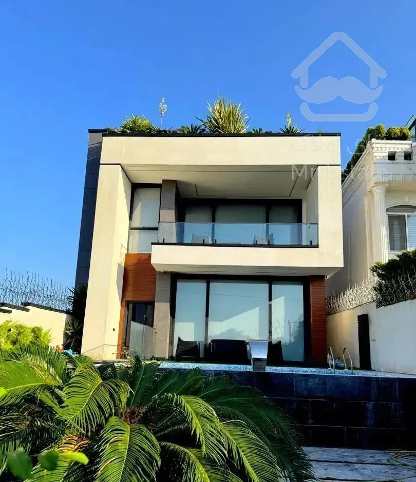 300 متر ویلای مدرن مبله/استخردار/با مدارک نخ شمال