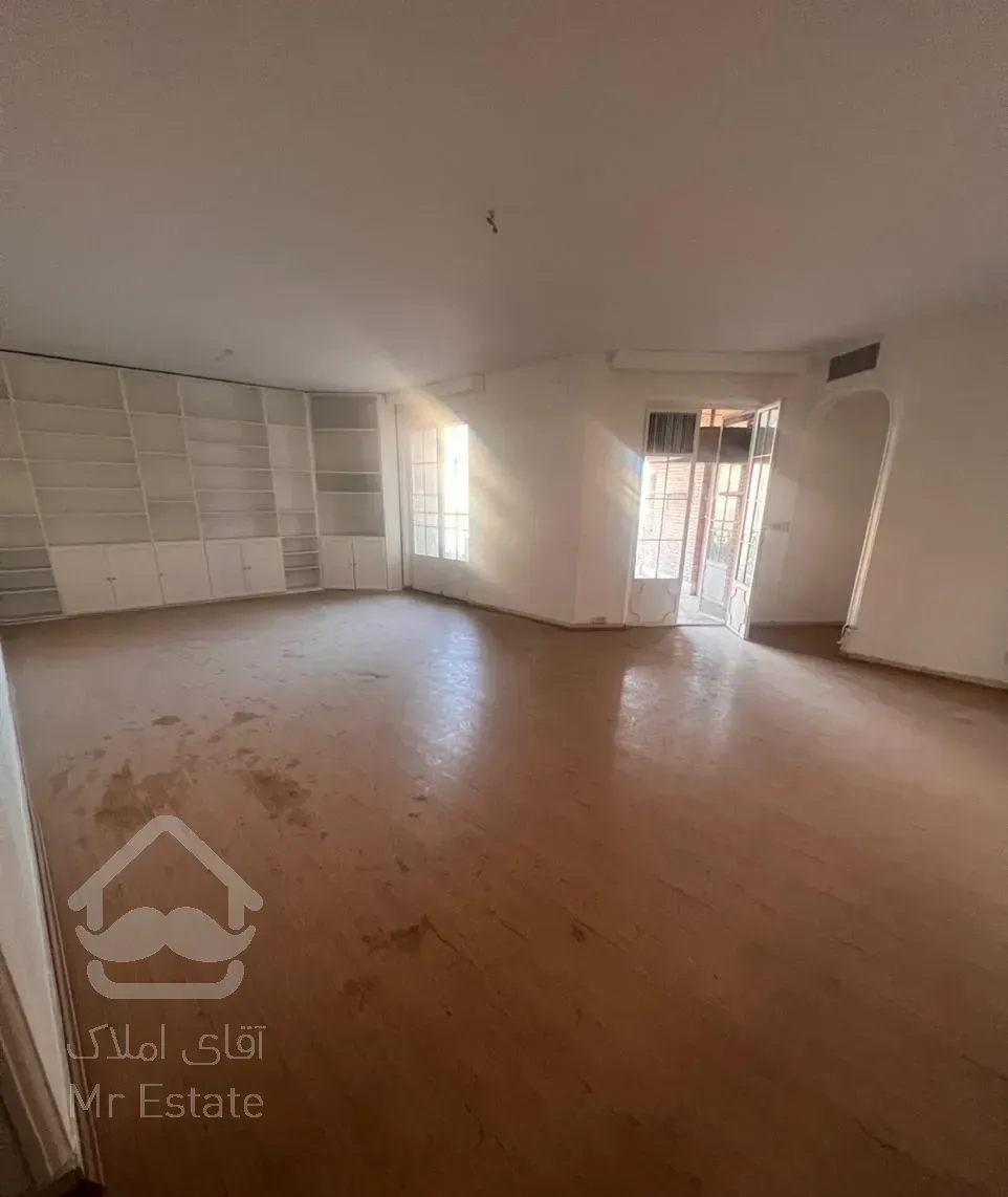 سهروردی شمالی/۱۳۰ متر/۳خواب/بدون مشابه