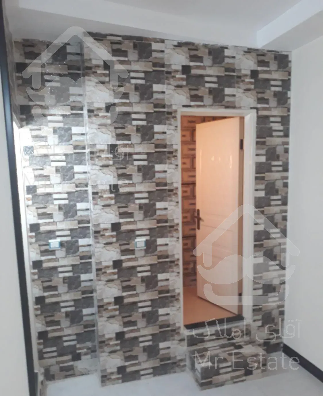 اپارتمان ۹۰متر میباشد