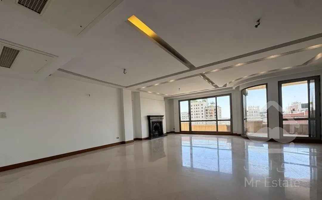 ۲۹۰ متر / ۳ خواب + سوئیت / تک واحدی / ۳ پارکینگ