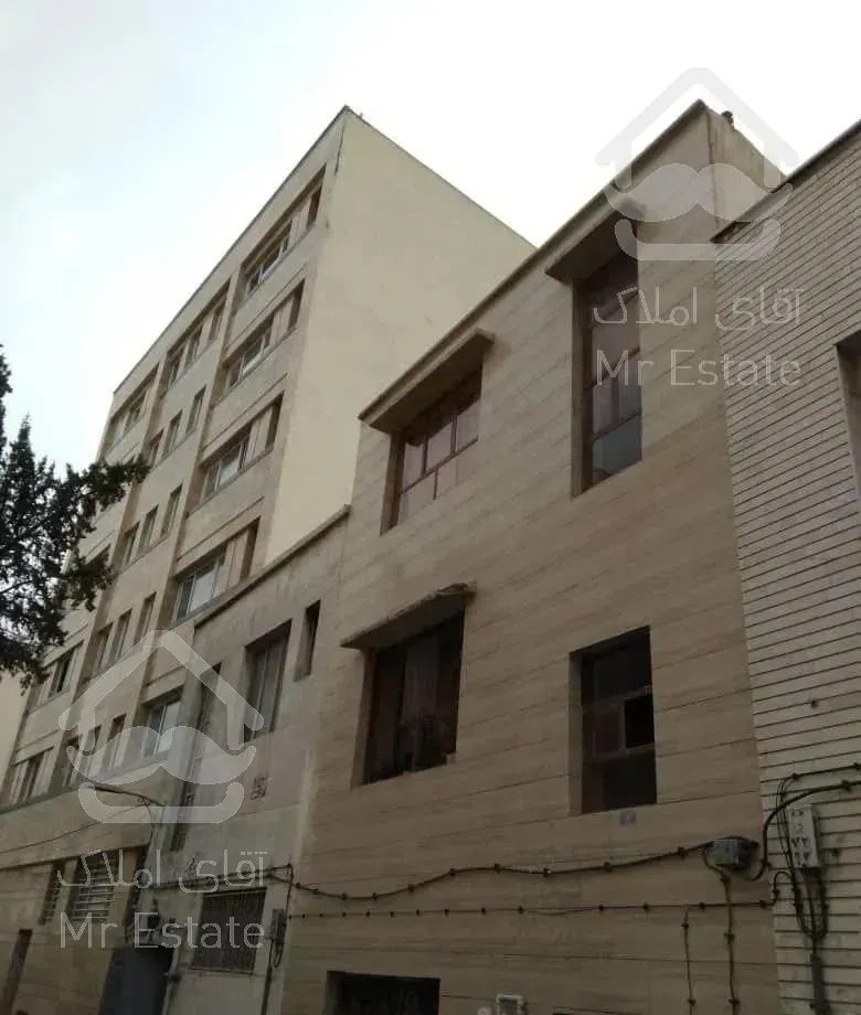 اپارتمان قدیمی زیر قیمت به علت پول لازم بودن