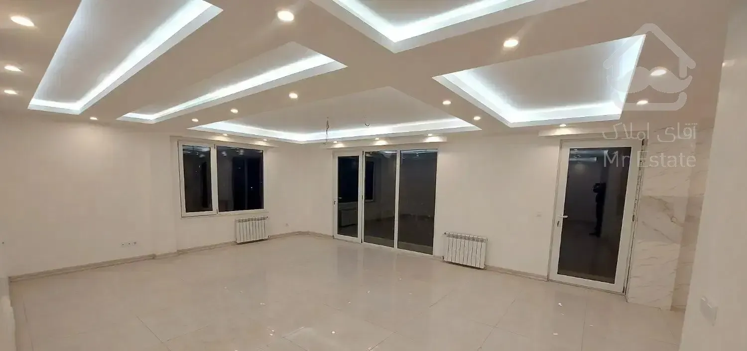 آپارتمان ۱۴۰ متر سه خواب بلوار طالقانی بیست متری