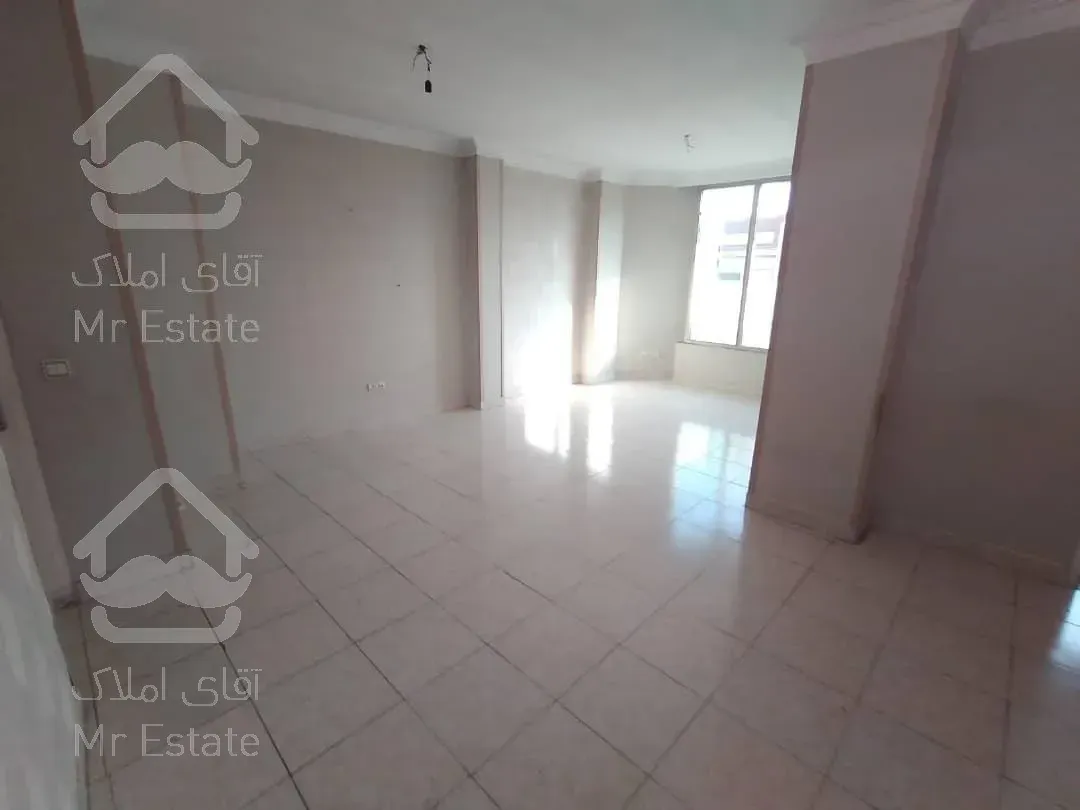 ۸۲متری دوخوابه استادمعین