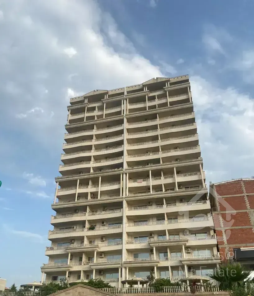 واحد ۱۸۵متری در برج لوکس فول مشاعات سرخرود