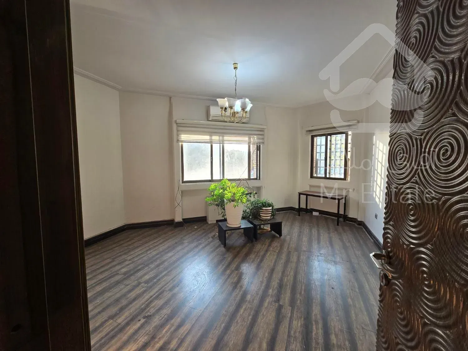 135متر سعادت آباد* ۳جهت تابلوخور *دسترسی مترو