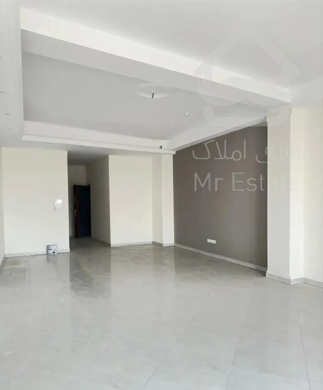 ۱۰۰ متر آپارتمانکلید نخورده. پیروزی پاسدار گمنام.