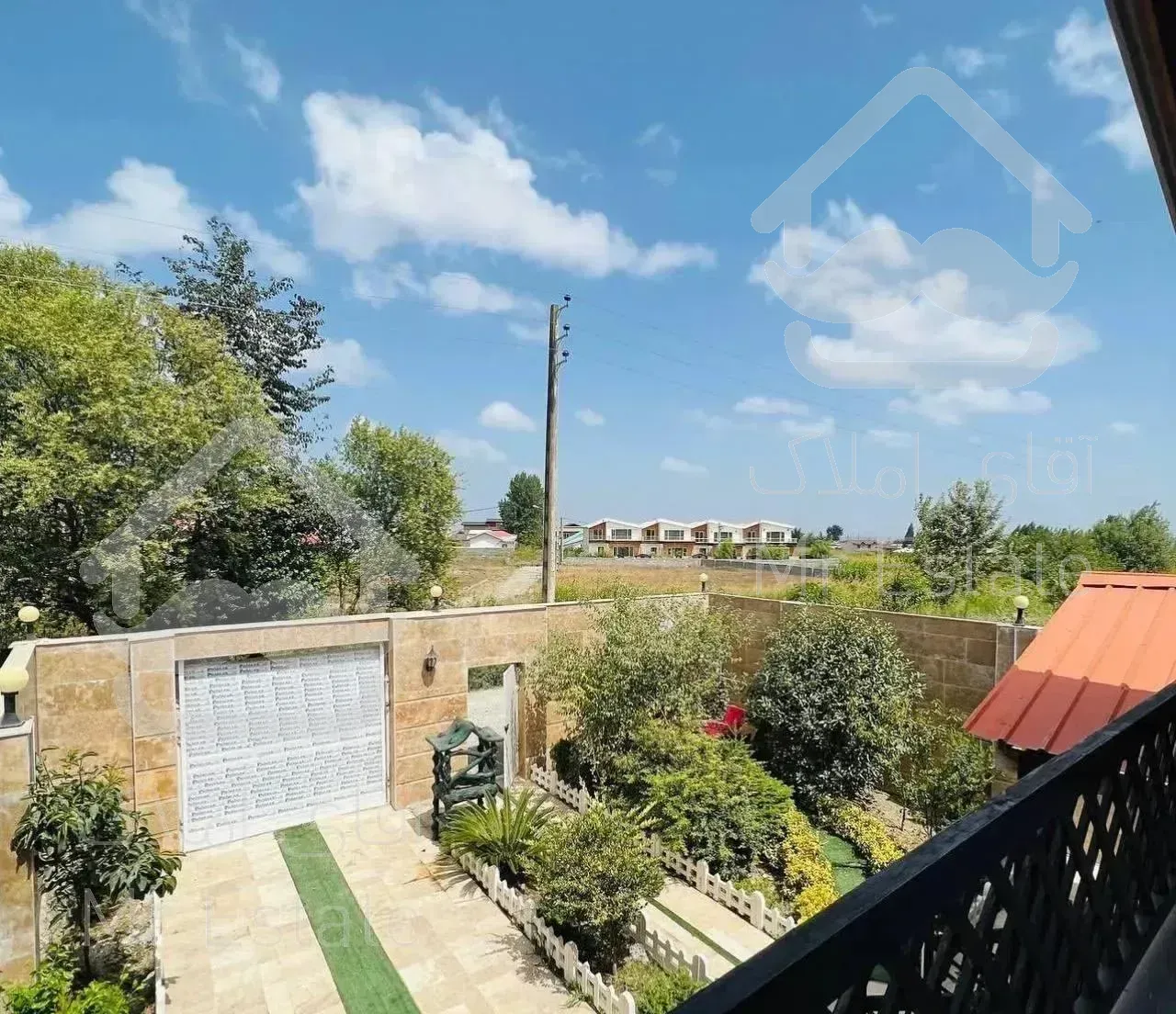 ویلا باغ نیم پیلوت ۳۰۰ متر شهرکی سند تکبرگ