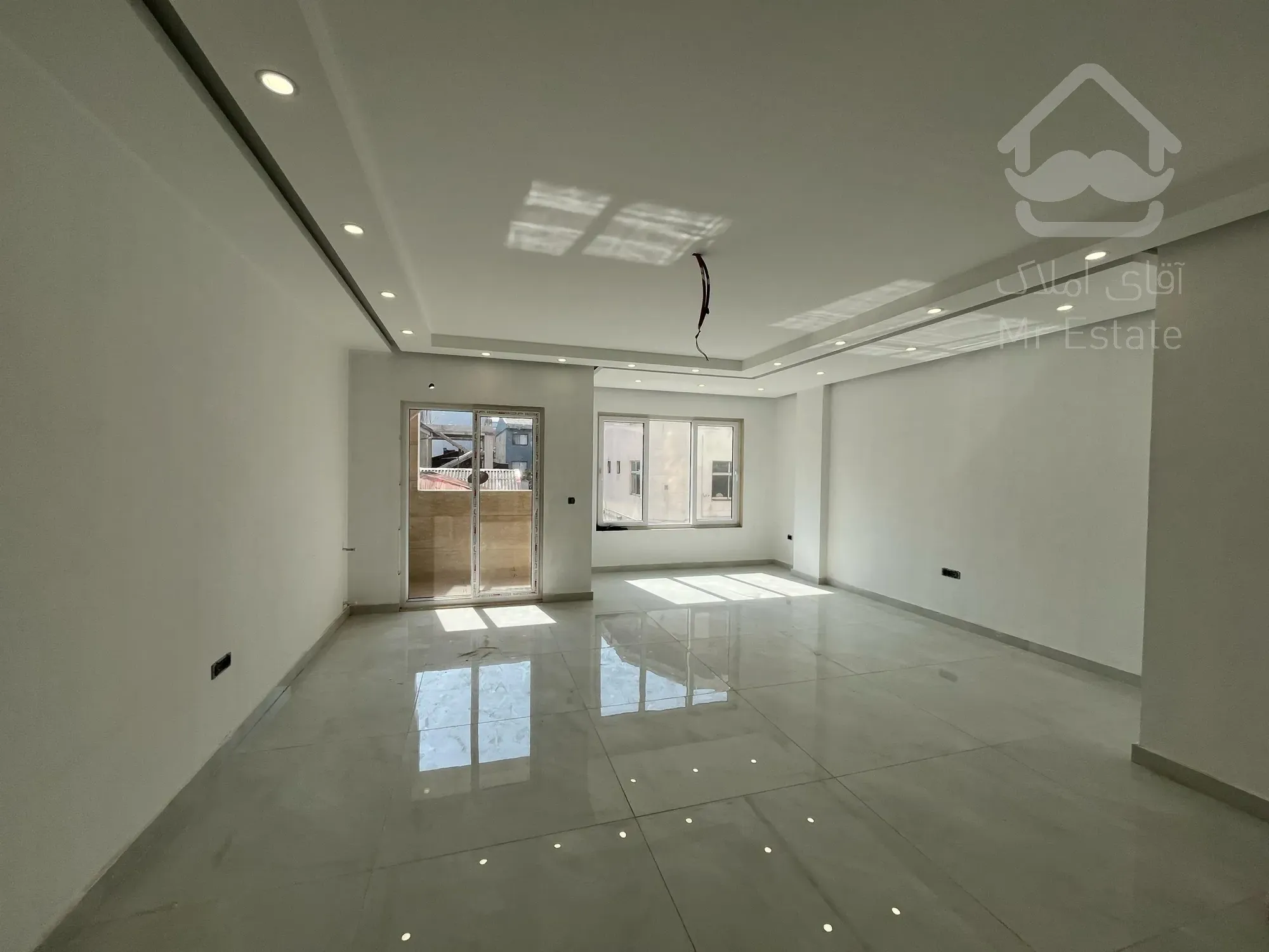 فروش آپارتمان ۱۰۶ متری پاسداران