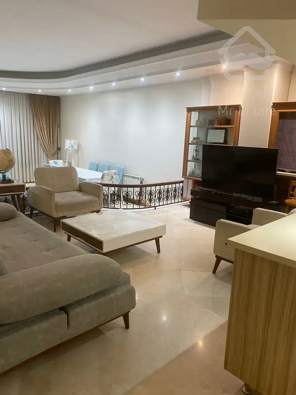 خرید وفروش اپارتمان ۲۲۰ متر ۴ خواب ونک شیراز شمالی