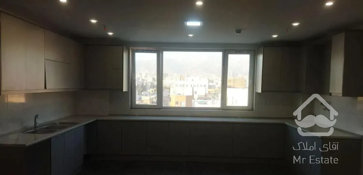 آپارتمان 121 متری فول امکانات کلید نخورده