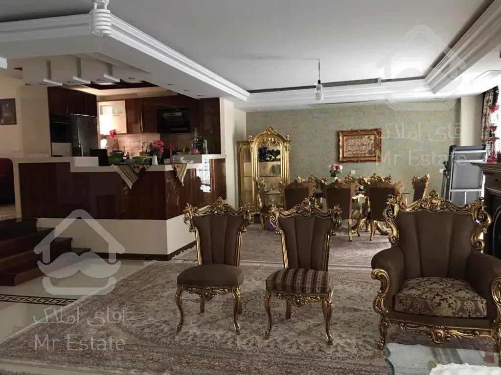 ۲۱۰ نیاوران ، غرق در نور