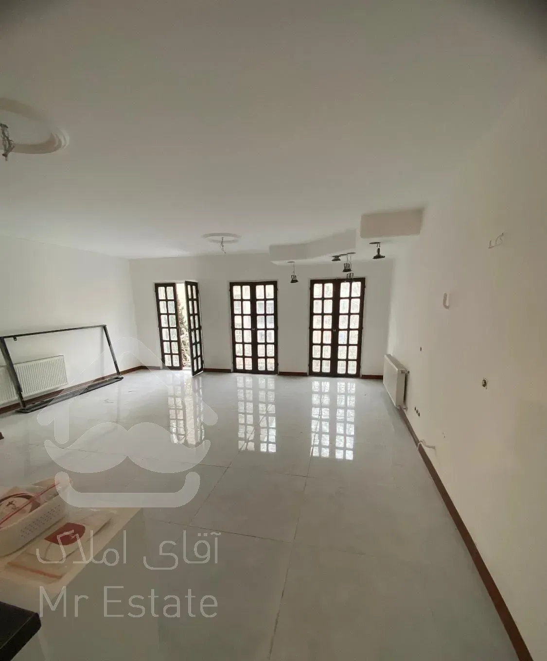 ۱۳۰ متر / نور مستقیم / فول بازسازی شیک