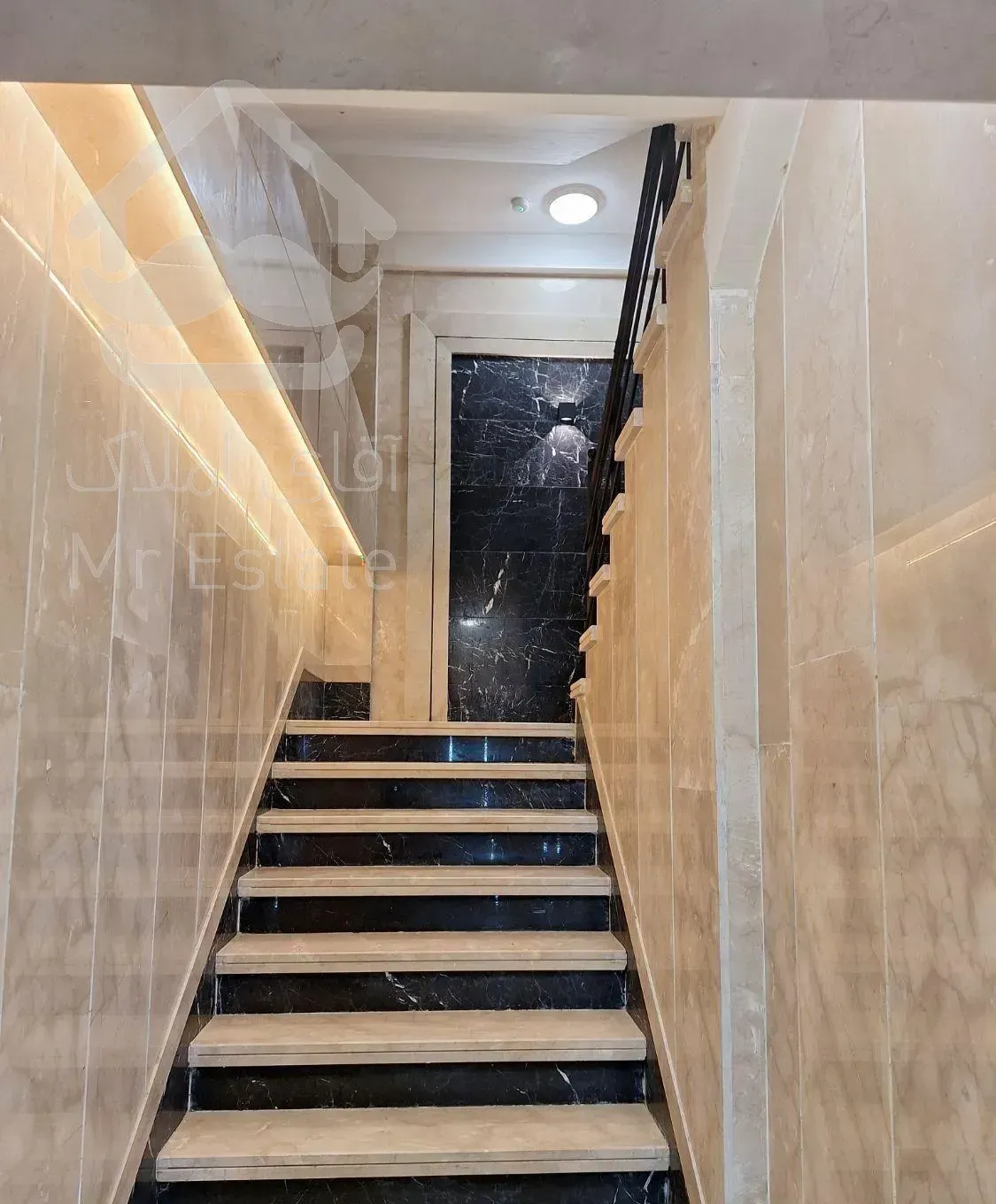 اپارتمان متل قو ۱۰۰ متری دریاگوشه طبقه ۲