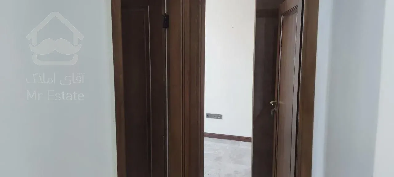 135متر شهرک غرب *موقعیت اداری (لابی شیک ،نوساز)