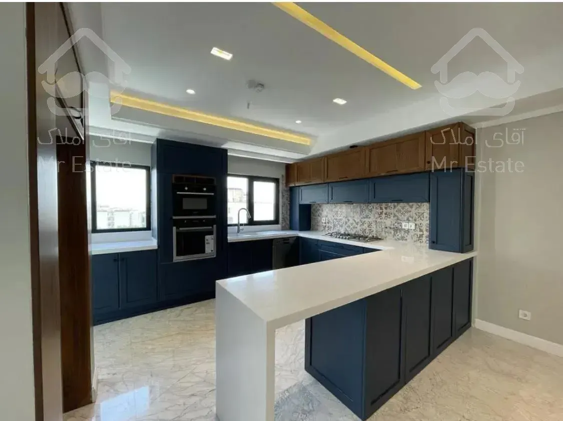 آپارتمان نوساز غرق در نور نقشه