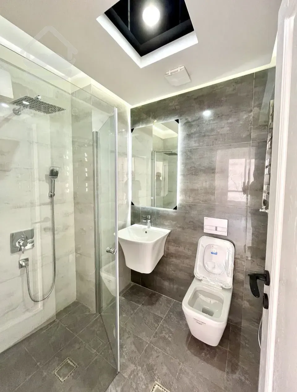 فروش اپارتمان 160 متری زعفرانیه