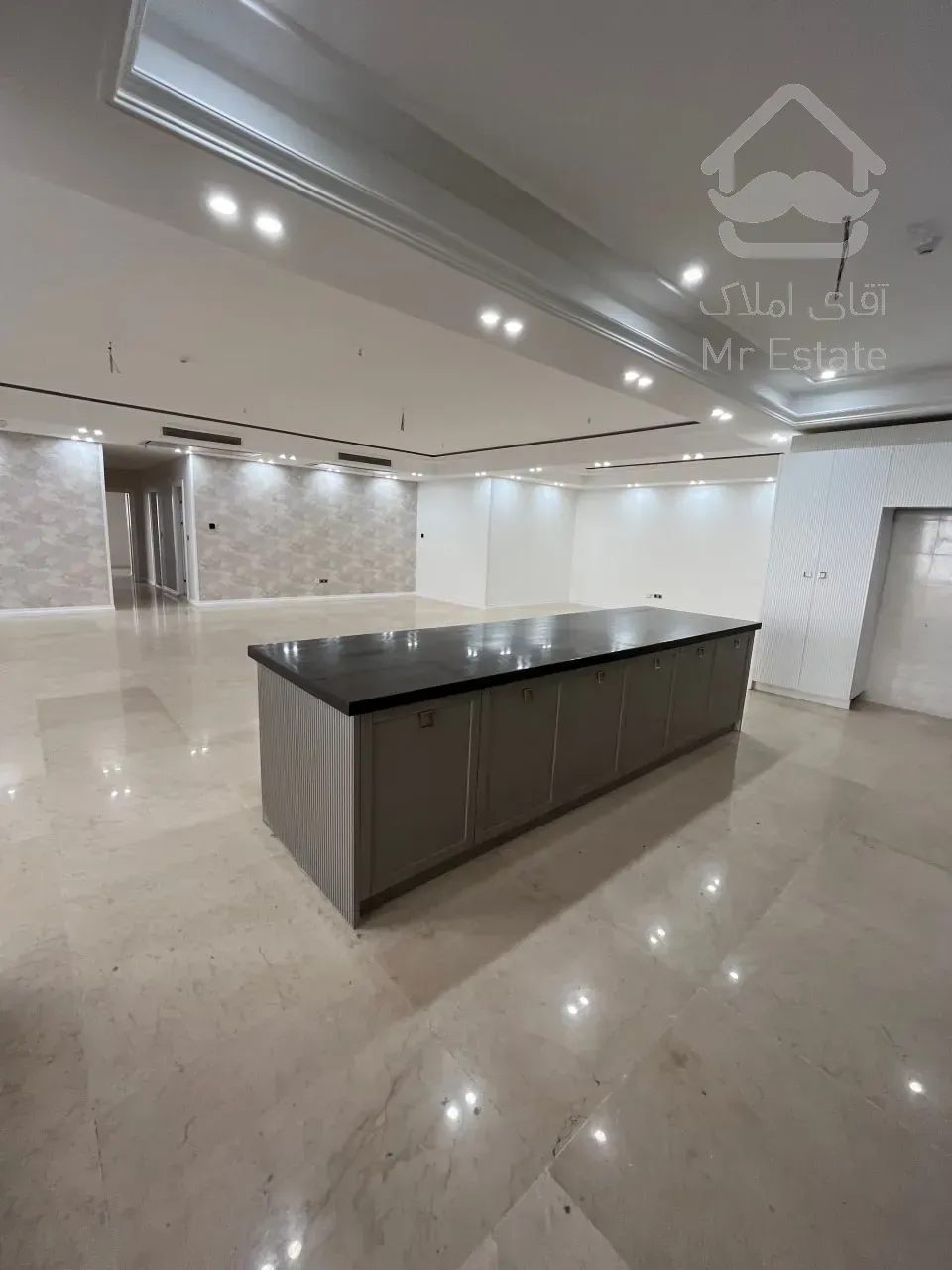 فروش واحد 200متری 3 خواب قیطریه غرق در نور