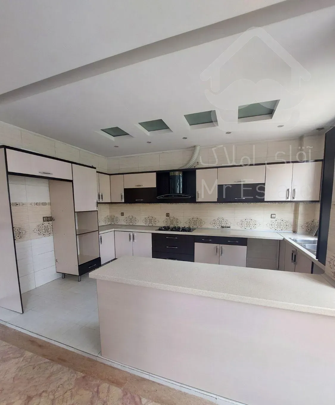 فلامک ۲ خواب ۱۲۰ متر طبقه ۲ تک واحدی ۸ ساله