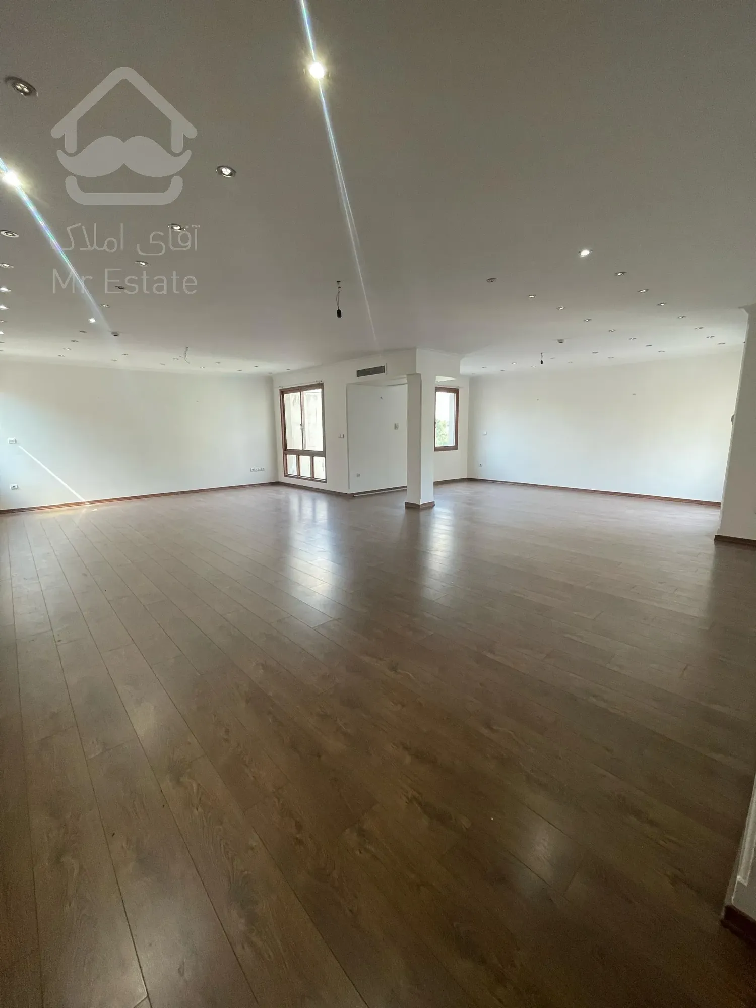 رهن و اجاره پنت ۲۲۰ متر/آجودانیه