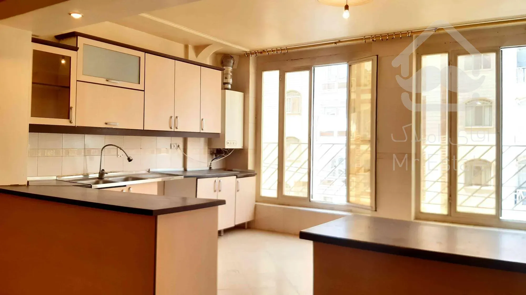 ۱۲۵متری،۳خواب       تک واحدی        جنت آباد