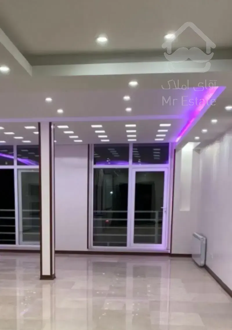 اپارتمان ۱۴۰ متری ۳ خواب از سه طرف نورگیر