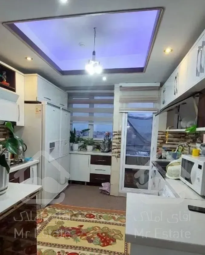 یک واحداپارتمان دوخوابه باپارکینگ آسانسور