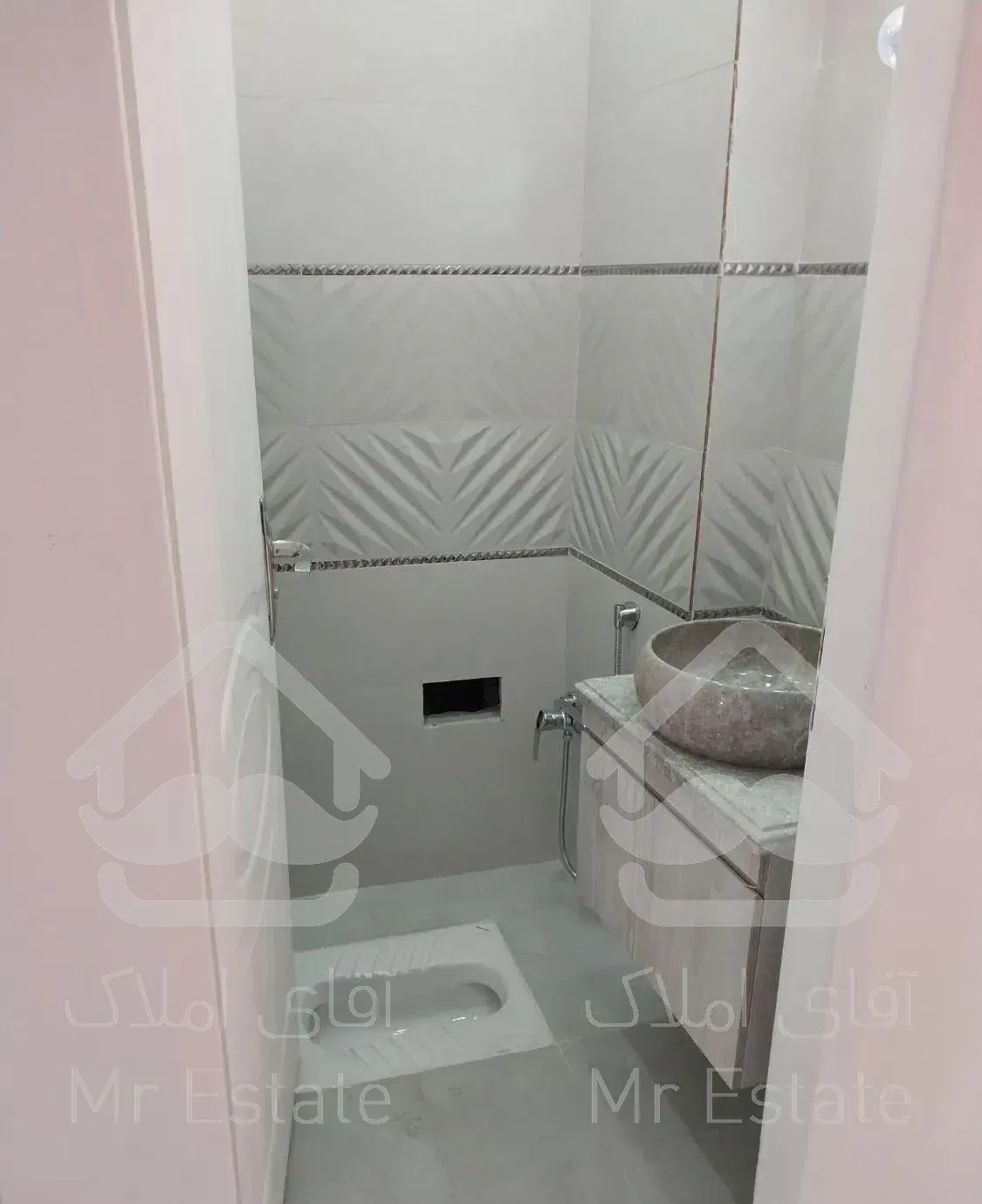 75 متر دوخواب فول تمام اطاقها و سالن نور مستقیم