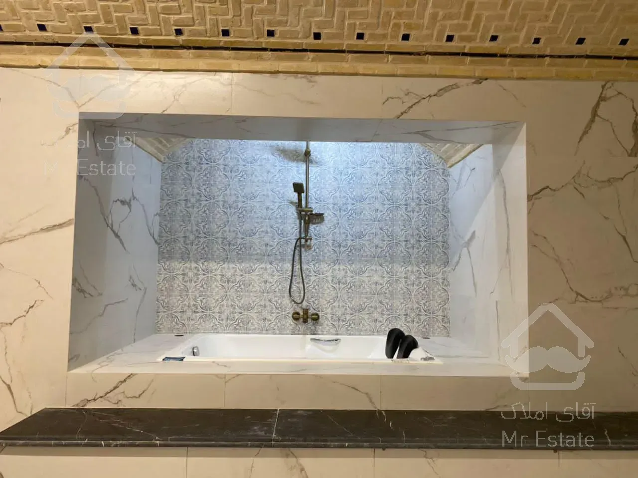 خانه تاریخی بازسازی شده