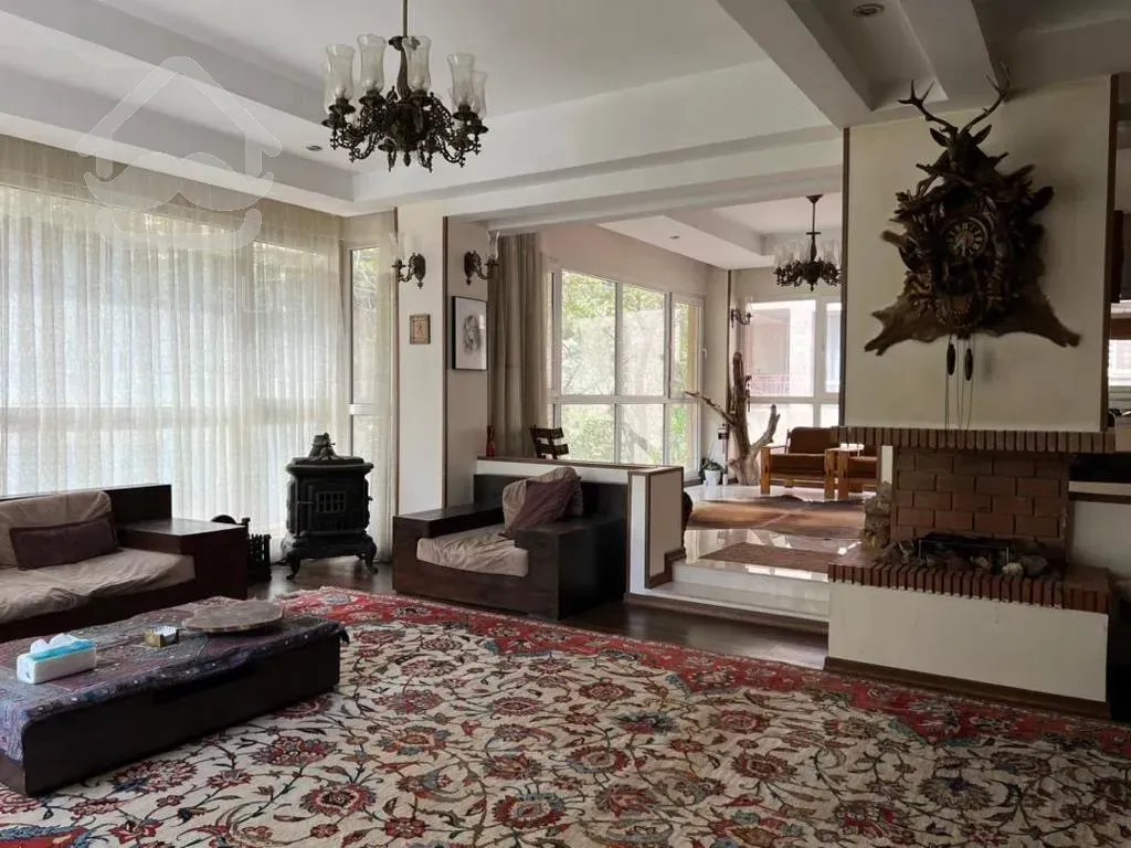 آپارتمان ۱۰۰ متری-خوش نقشه-نیاوران