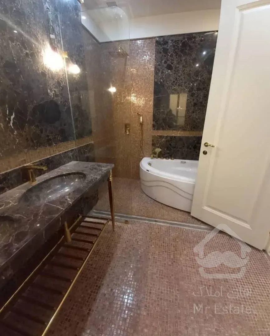 فروش 240 متر در پاسداران