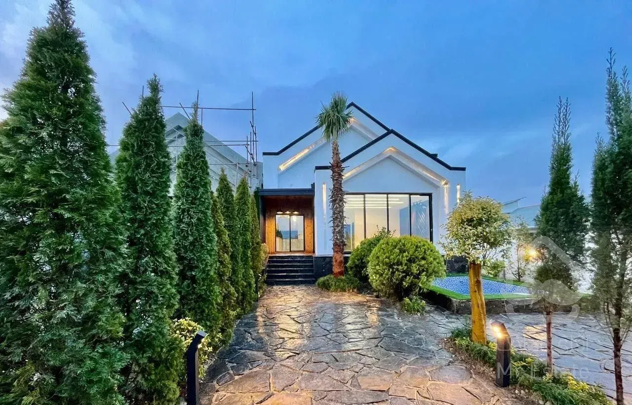 ویلاباغ فلت شهرکی استخردار 250 متری با سند