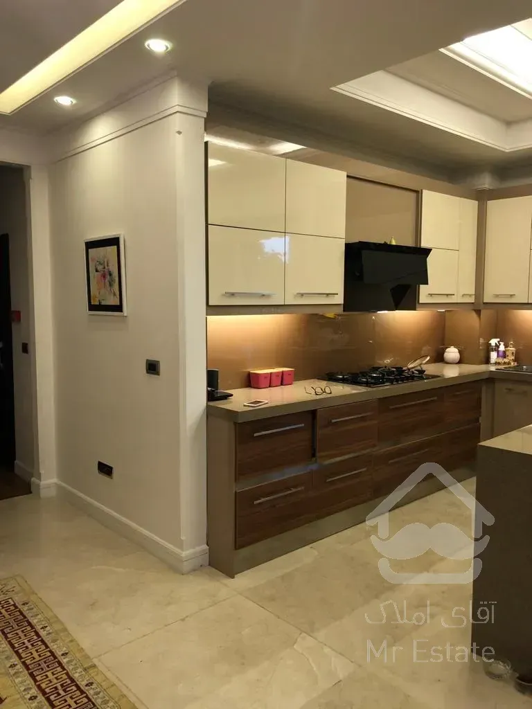 فرمانیه 273 متر برج باغ اكازيون