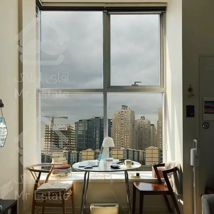 واحد ۸۰ و ۱۲۰ برج ۱۵ طبقه هایپرلوکس