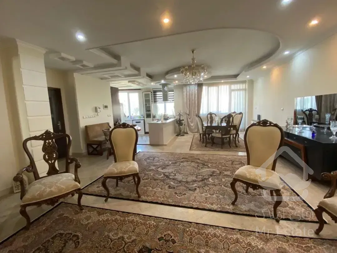 آپارتمان 110متر / ۲خواب / غرق نور