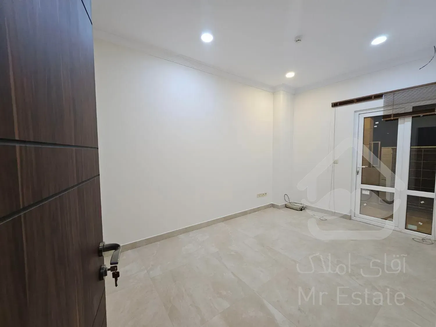 140مترشهرک غرب*بلوار دریا*سند اداری*فول امکانات