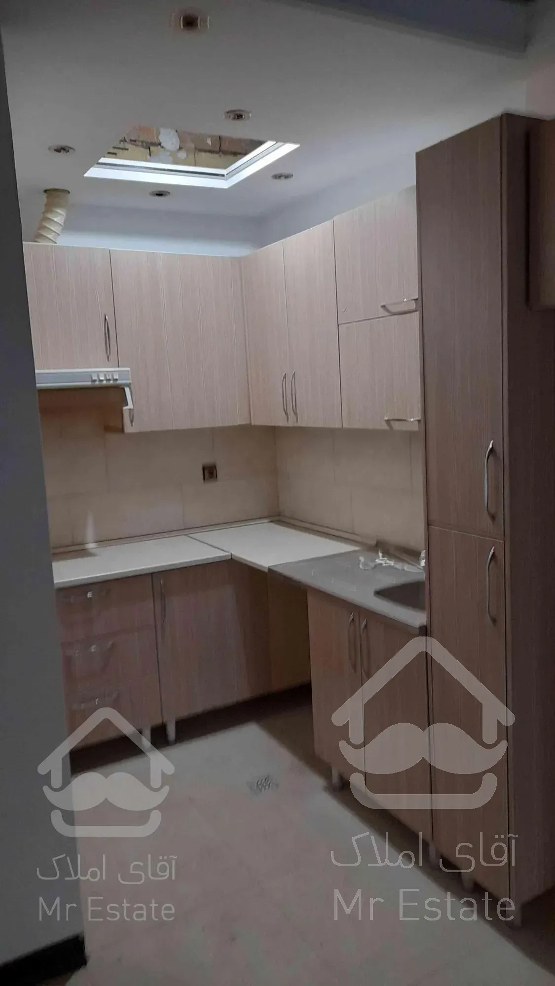 ۷۶متر سند اداری بر کاشانی