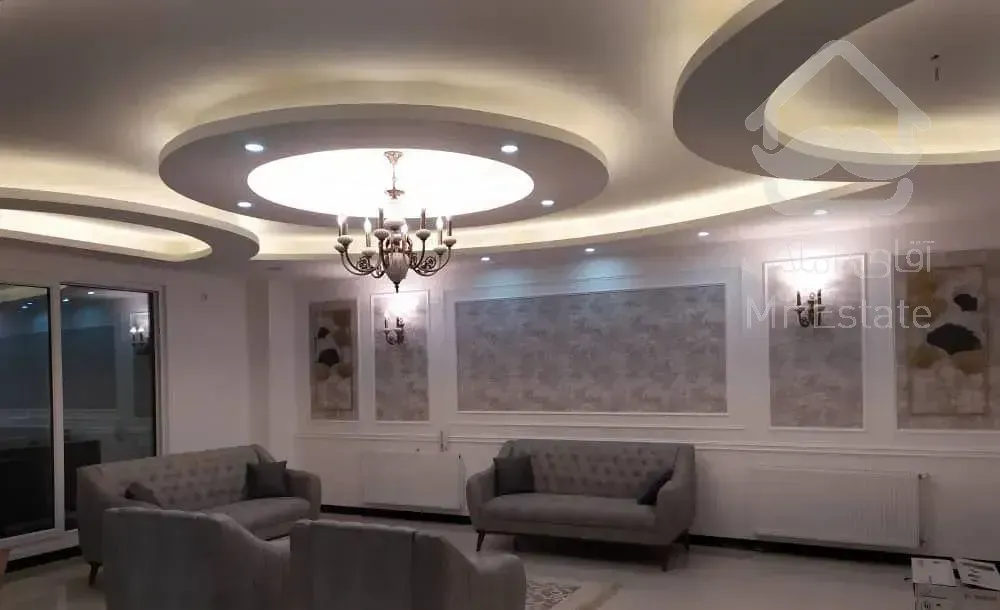 ۱۶۰متر سه خواب تک واحدی شیک وتمیز  بلوار فرح اباد